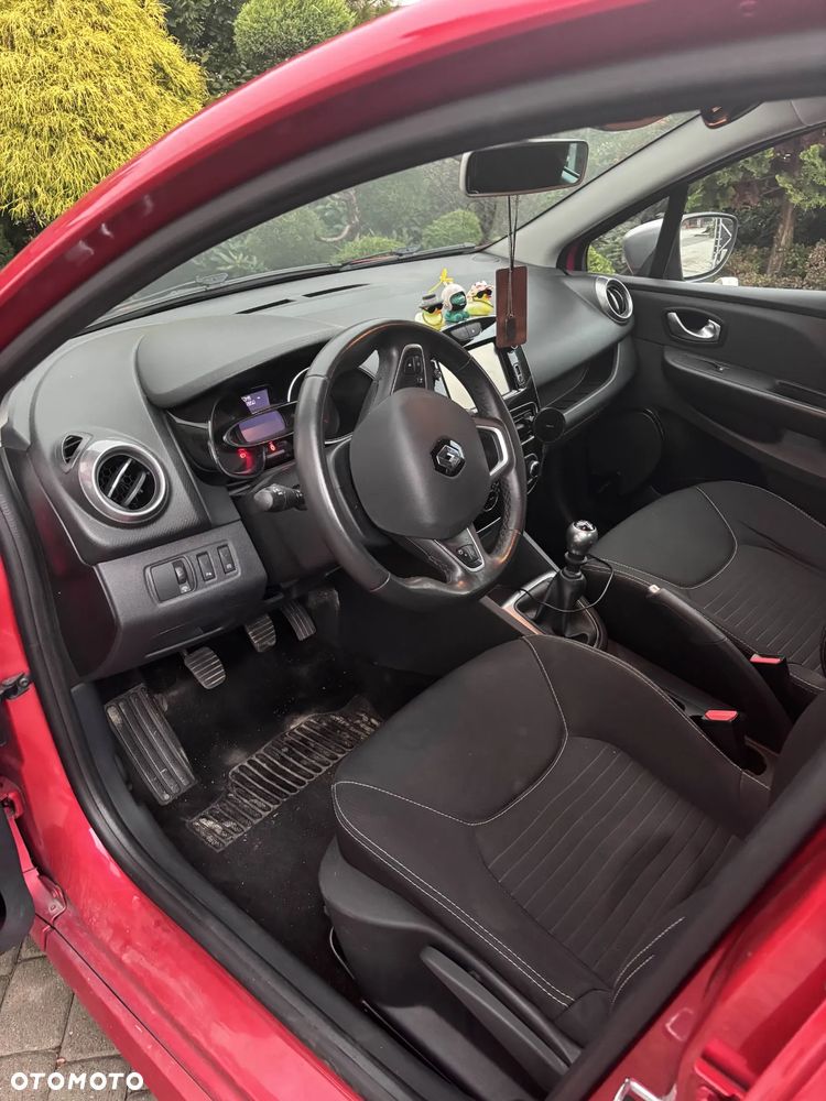 Renault Clio - 9