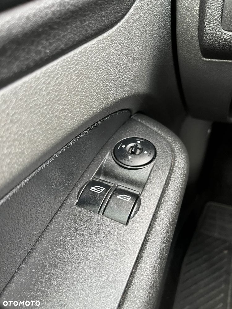 Ford Focus Ambiente - 29