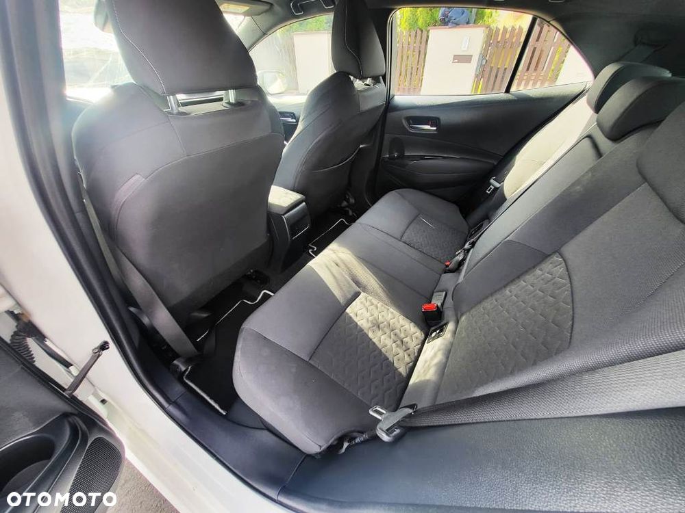Toyota Corolla - 12