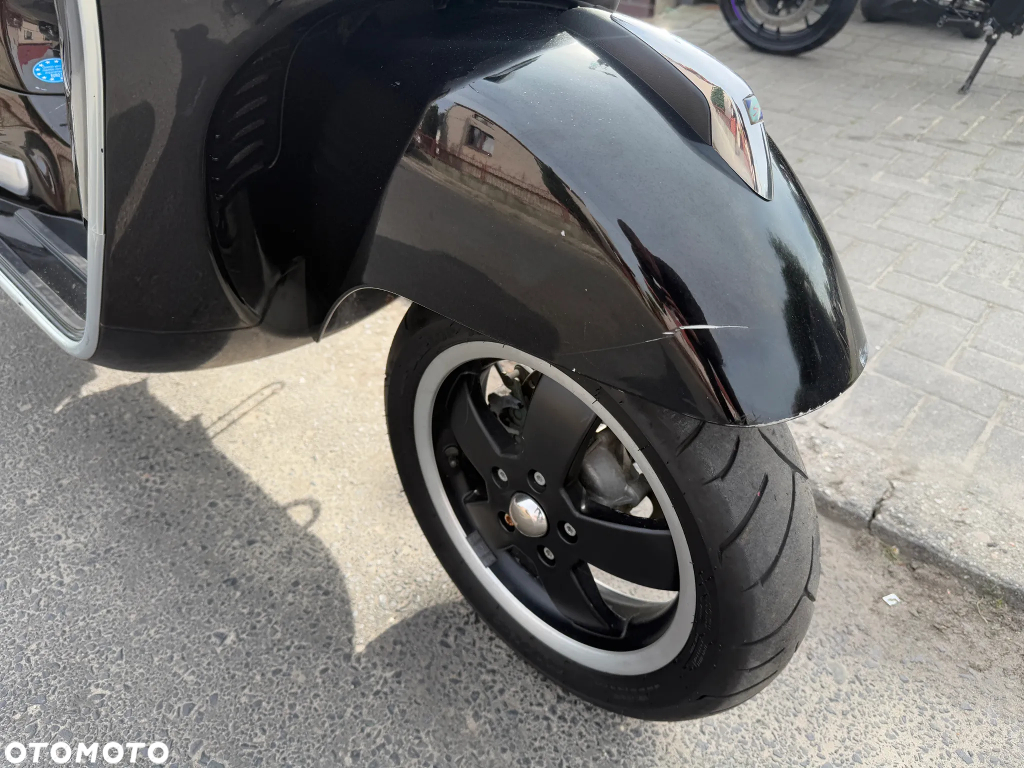 Piaggio Vespa - 18