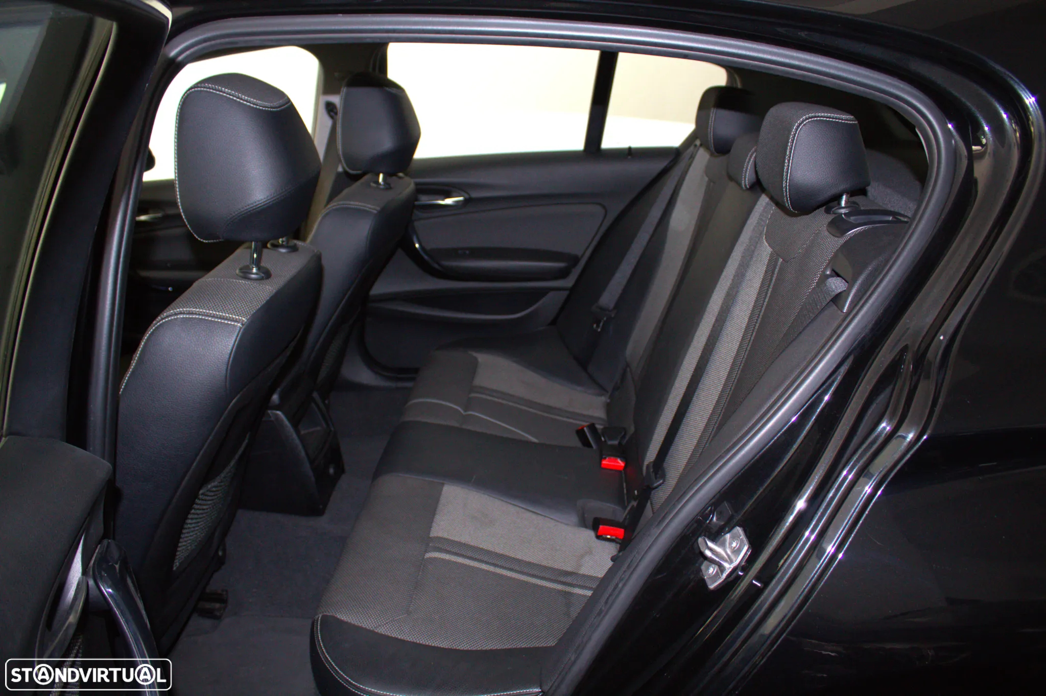 BMW 116 d Auto - 9