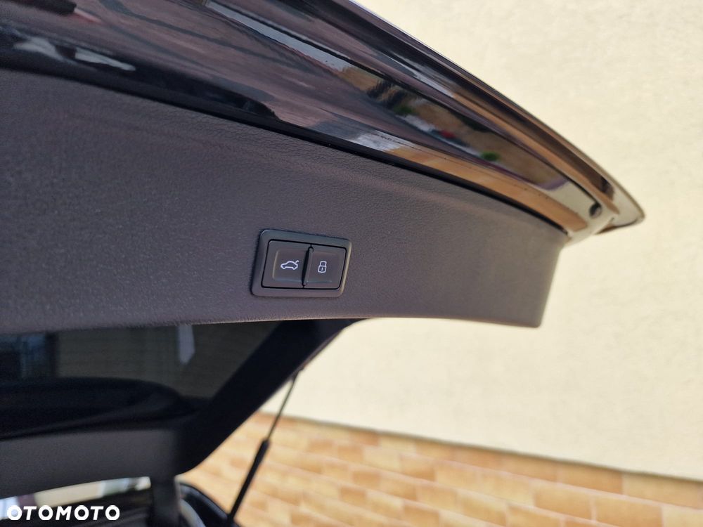 Audi A4 Avant 40 TDI quattro S tronic S line - 30