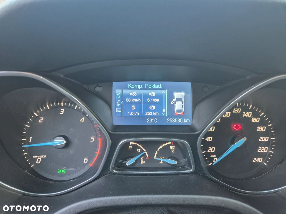 Ford Focus - 23