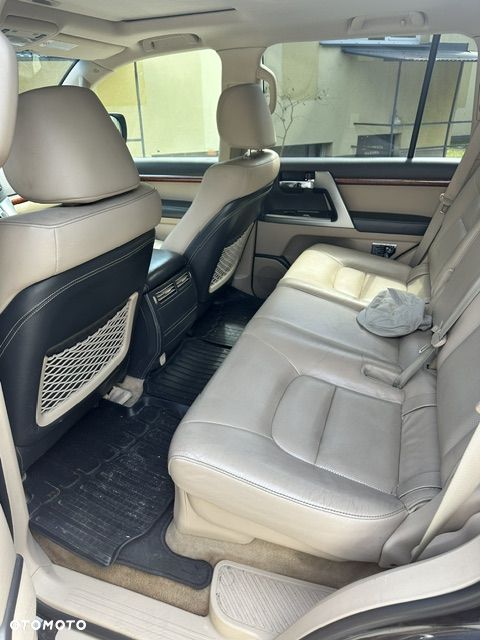 Toyota Land Cruiser LC 4.5 D-4D Prestige - 9