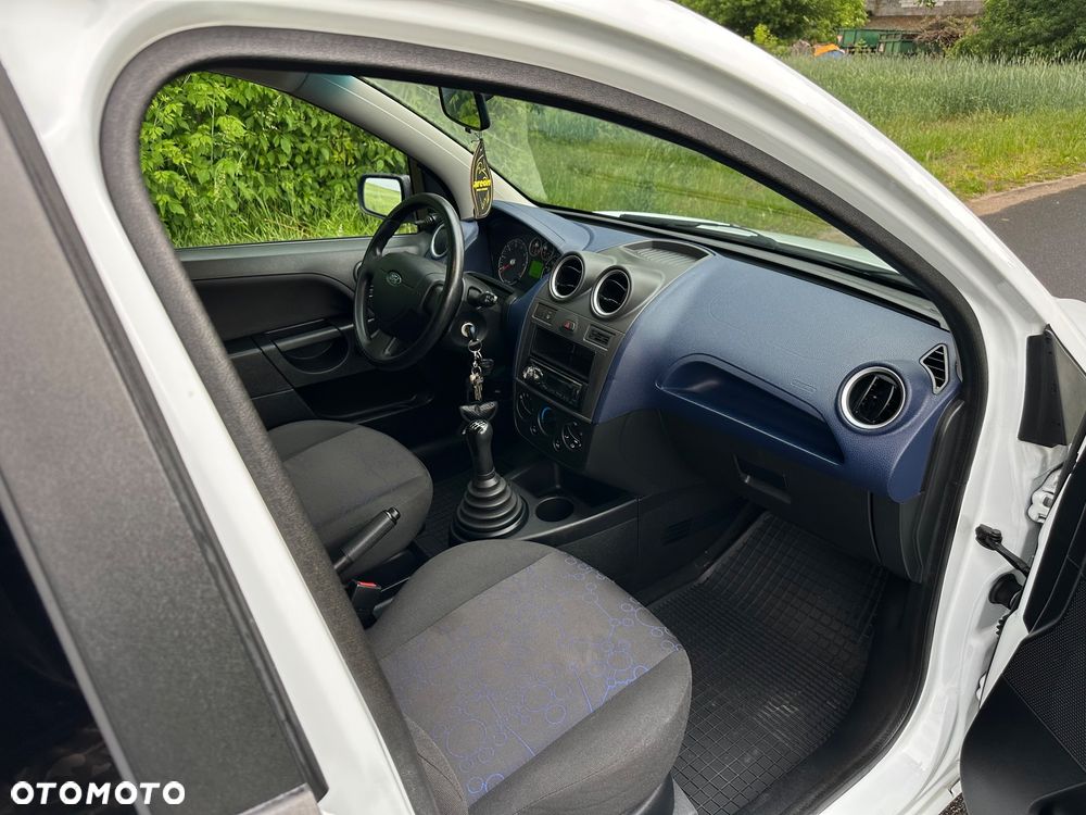 Ford Fiesta 1.3 - 9