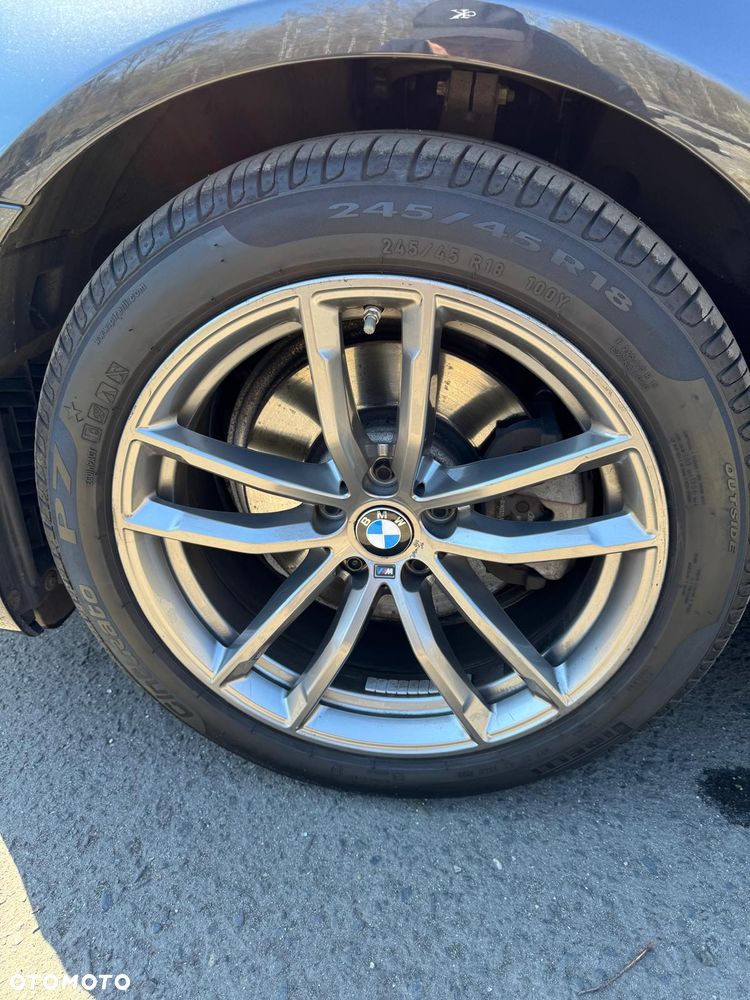 BMW Seria 5 520d xDrive - 26