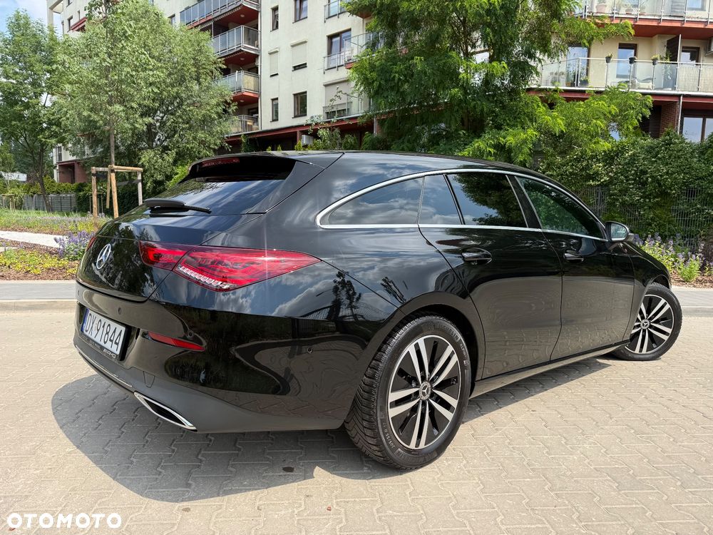 Mercedes-Benz CLA 180 7G-DCT Edition Progressive Line - 4