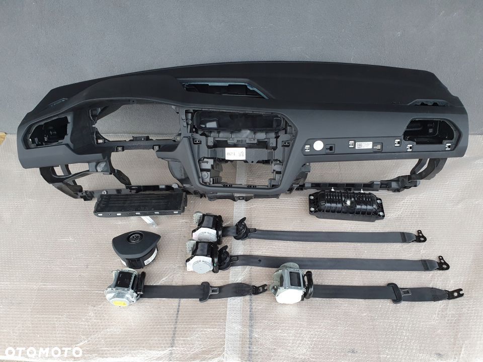 VW Tiguan 2 II deska konsola kokpit airbag pasy - 1