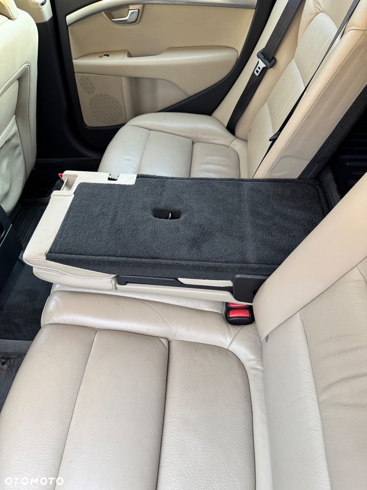 Volvo V70 2.0D Summum - 31