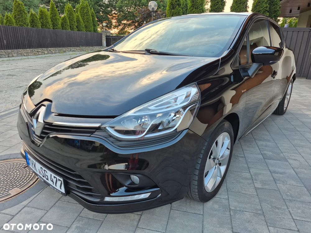 Renault Clio 1.2 16V 75 LIMITED - 19