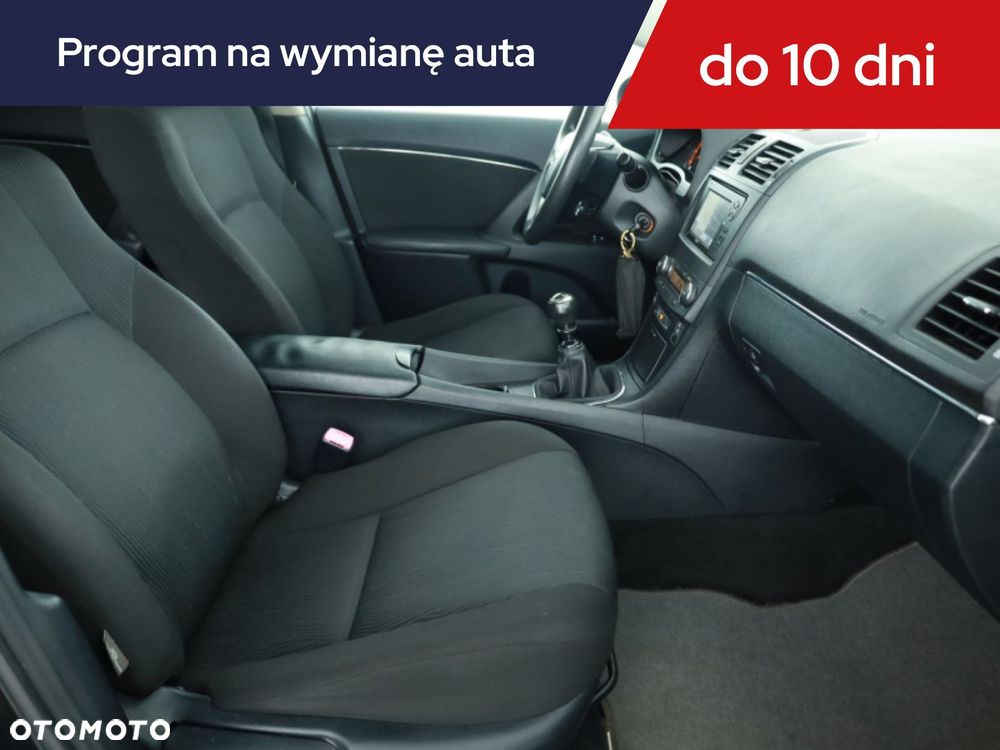Toyota Avensis - 9