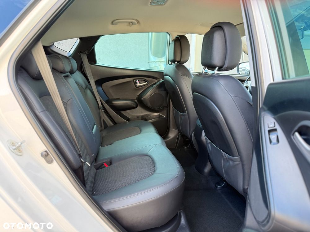 Hyundai ix35 1.7 CRDi 2WD UEFA EURO 2012 Edition - 10