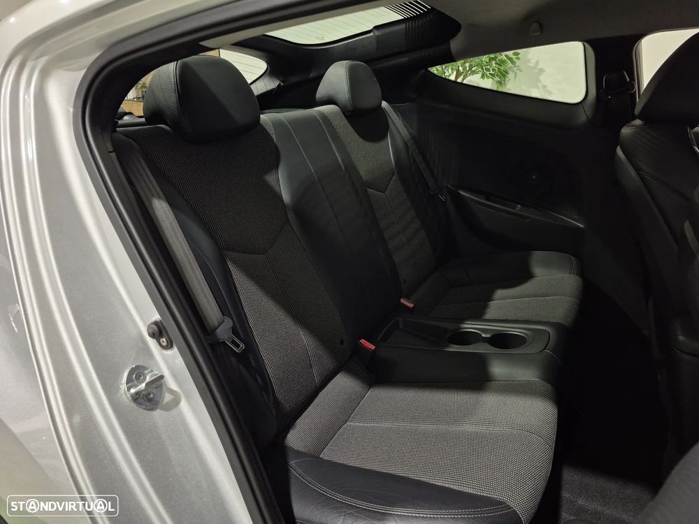 Hyundai Veloster 1.6 GDi Blue Style - 34