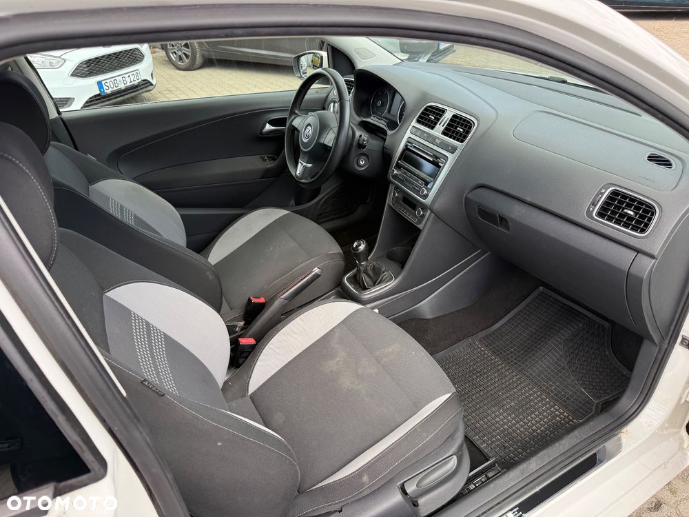 Volkswagen Polo - 8
