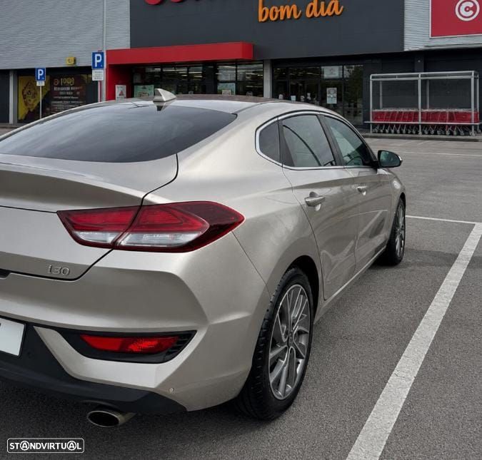 Hyundai i30 Fastback - 5