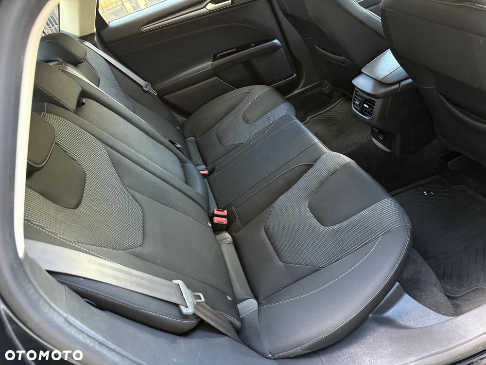 Ford Mondeo 2.0 EcoBlue Titanium - 33