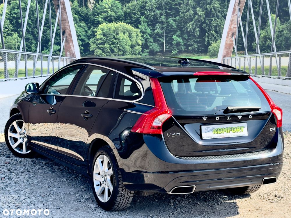 Volvo V60 D4 Geartronic Momentum - 14