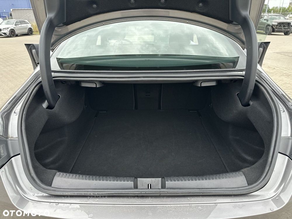 Mercedes-Benz CLA 180 Progressive 7G-DCT - 14