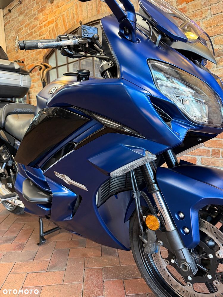 Yamaha FJR - 22
