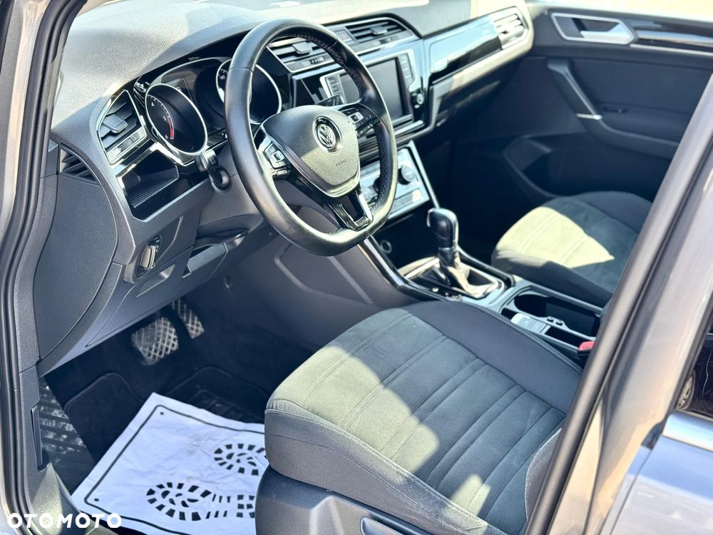 Volkswagen Touran 2.0 TDI SCR (BlueMotion Technology) DSG Highline - 40