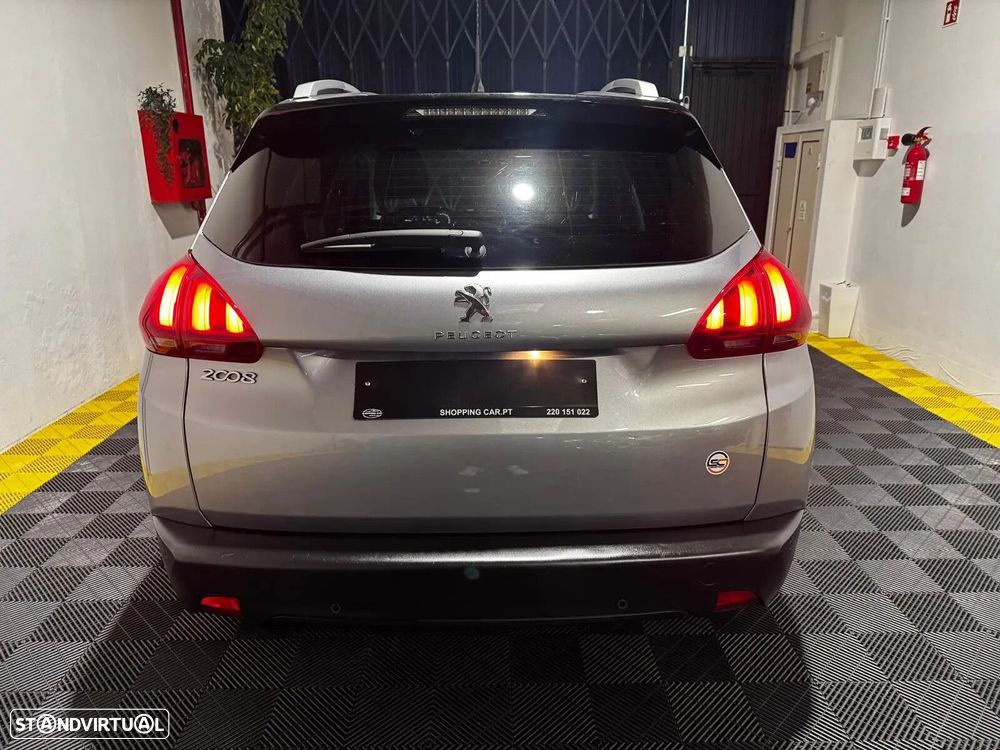 Peugeot 2008 1.2 PureTech Allure - 5