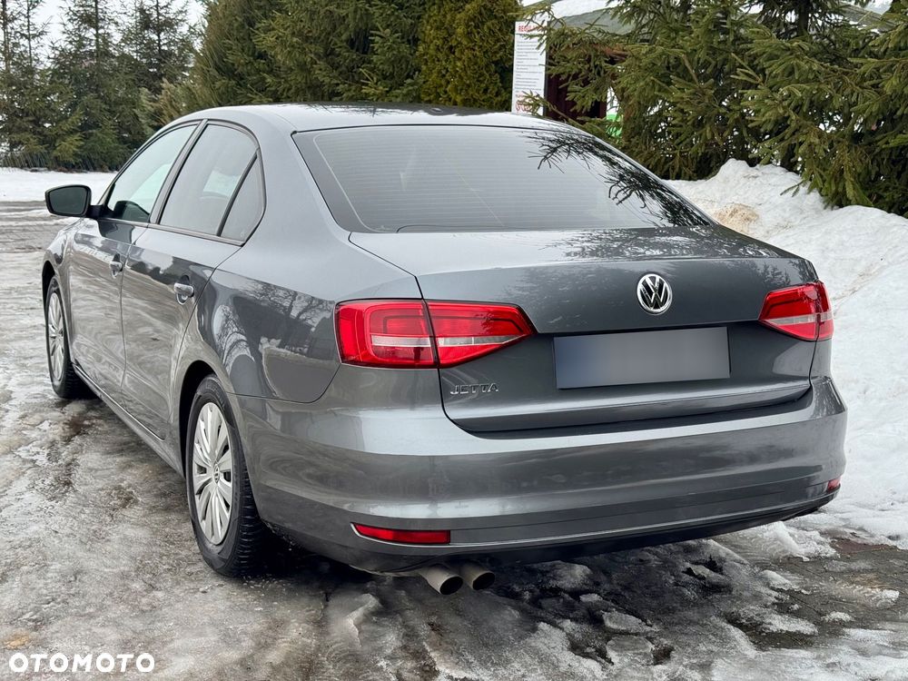 Volkswagen Jetta 2.0 Base - 13