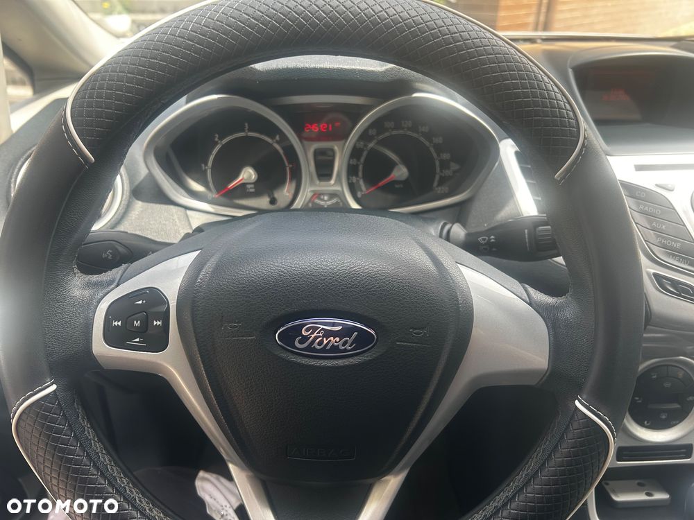 Ford Fiesta 1.6 TDCi Titanium - 18