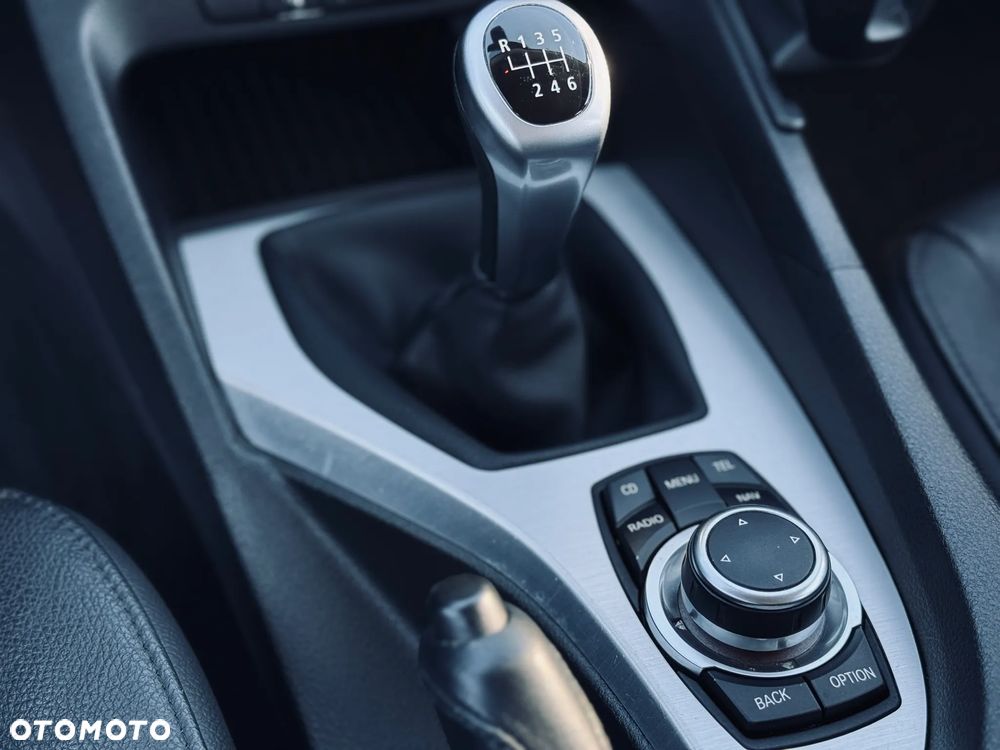 BMW X1 sDrive18d xLine - 22