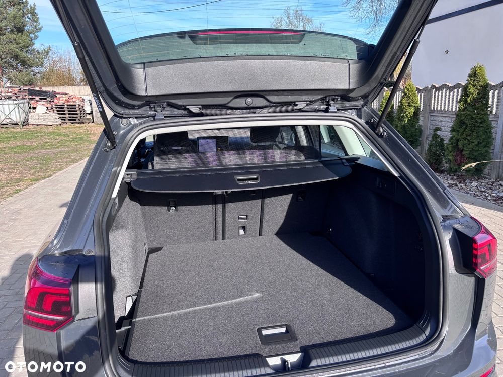 Volkswagen Golf 2.0 TDI SCR DSG Life - 16