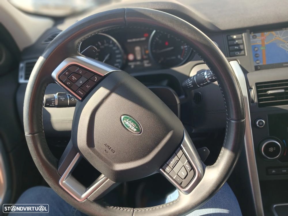 Land Rover Discovery Sport 2.0 TD4 HSE Luxury 7L Auto — fotografia 38