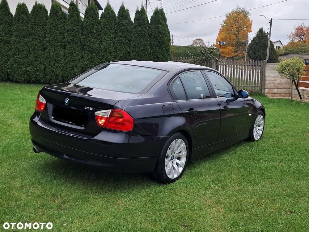 BMW Seria 3 318i - 5