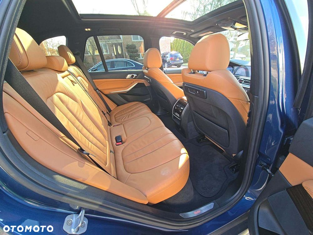 BMW X5 xDrive40i - 12