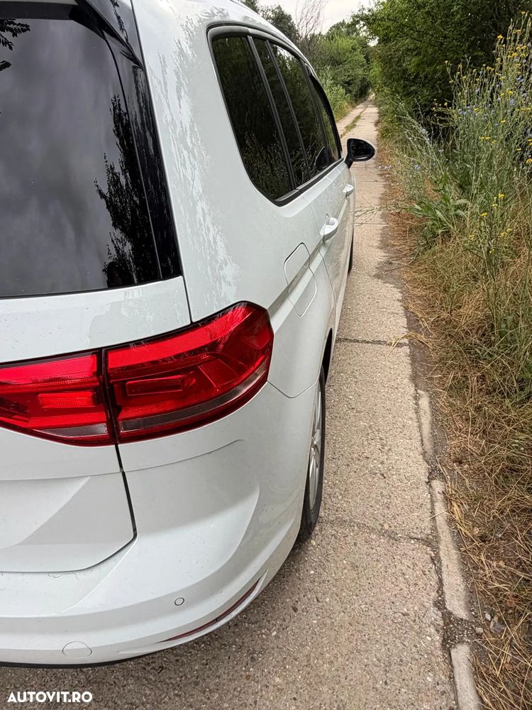 Volkswagen Touran 2.0 TDI SCR Comfortline - 6