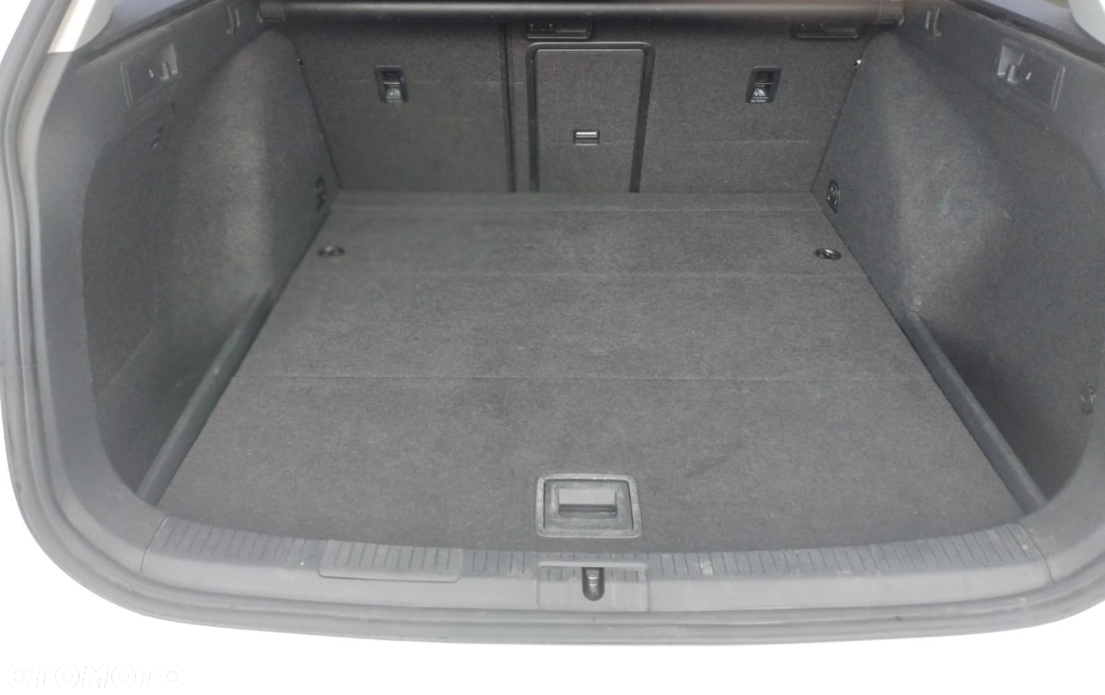 Volkswagen Golf VII 1.6 TDI BMT Trendline - 13