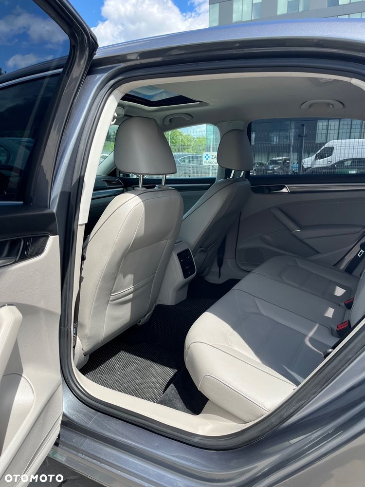 Volkswagen Passat 1.8 TSI BMT Highline DSG - 10