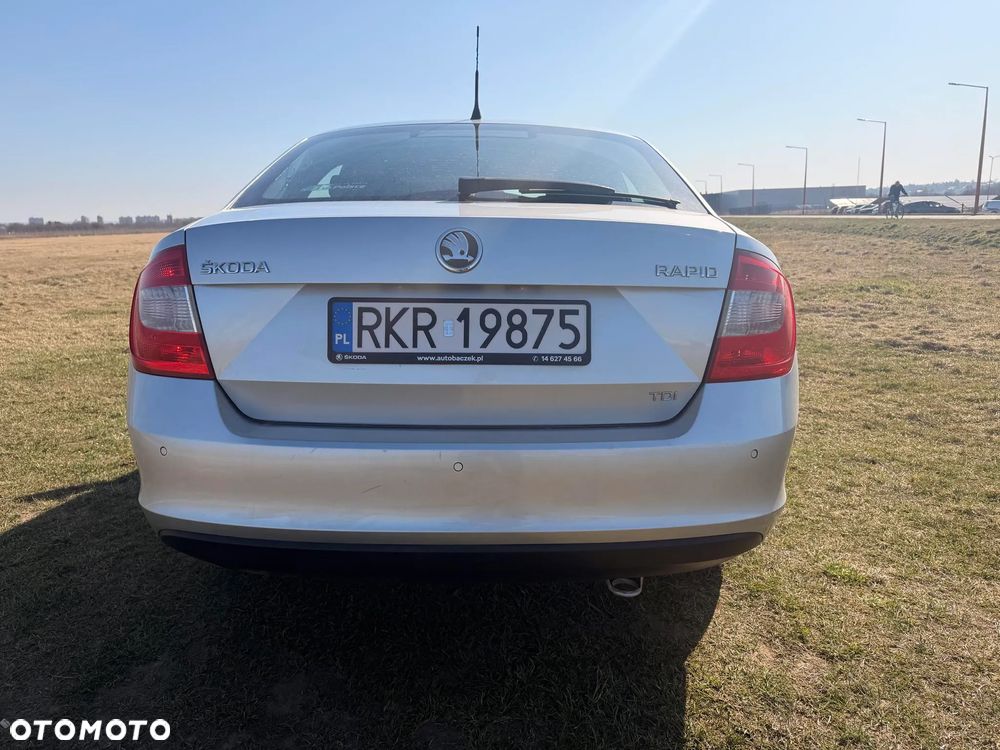 Skoda RAPID 1.6 TDI DPF Elegance - 4