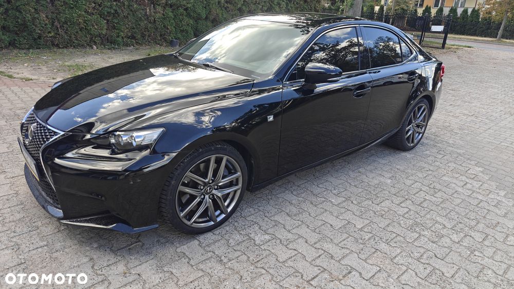 Lexus IS - 6