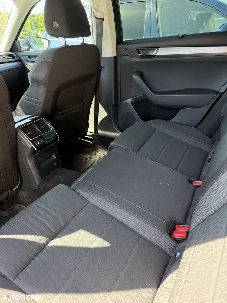 Skoda Superb 2.0 TDI Ambition - 6