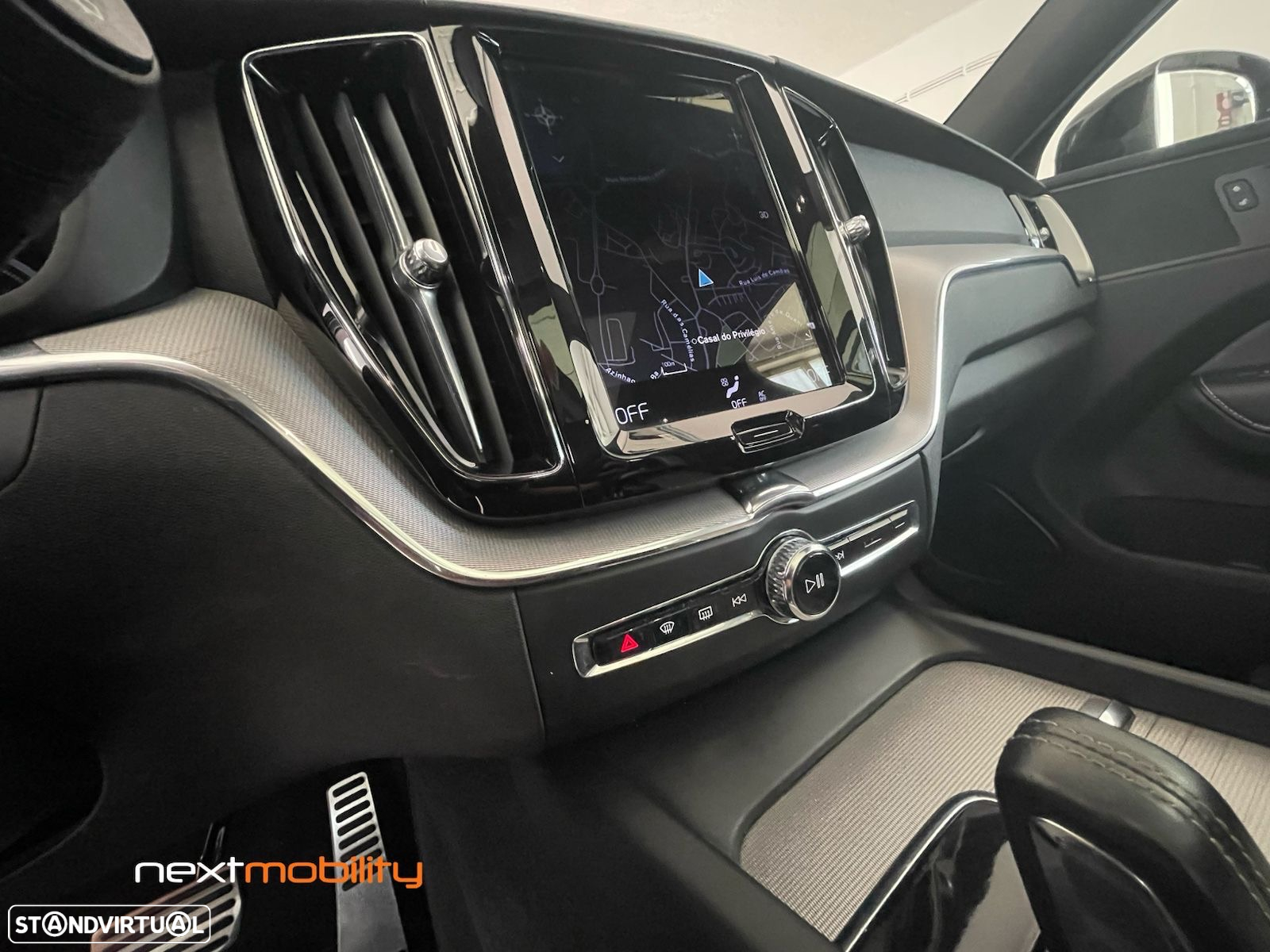 Volvo XC 60 2.0 T6 PHEV R-Design AWD - 18