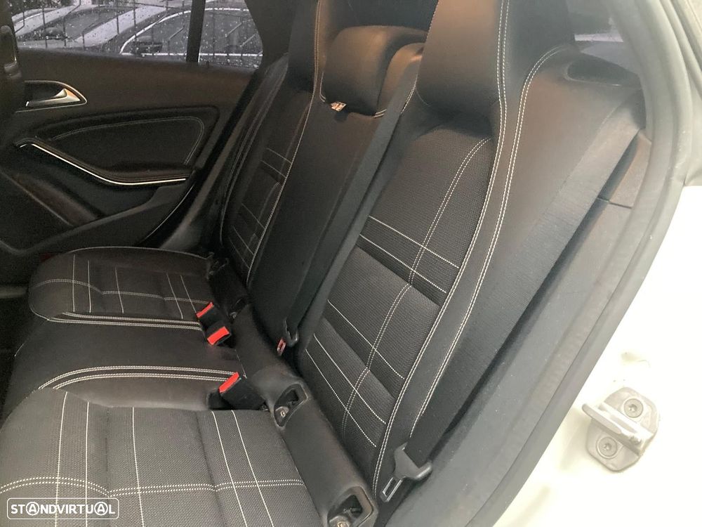 Mercedes-Benz CLA 200 d Shooting Brake Urban - 27