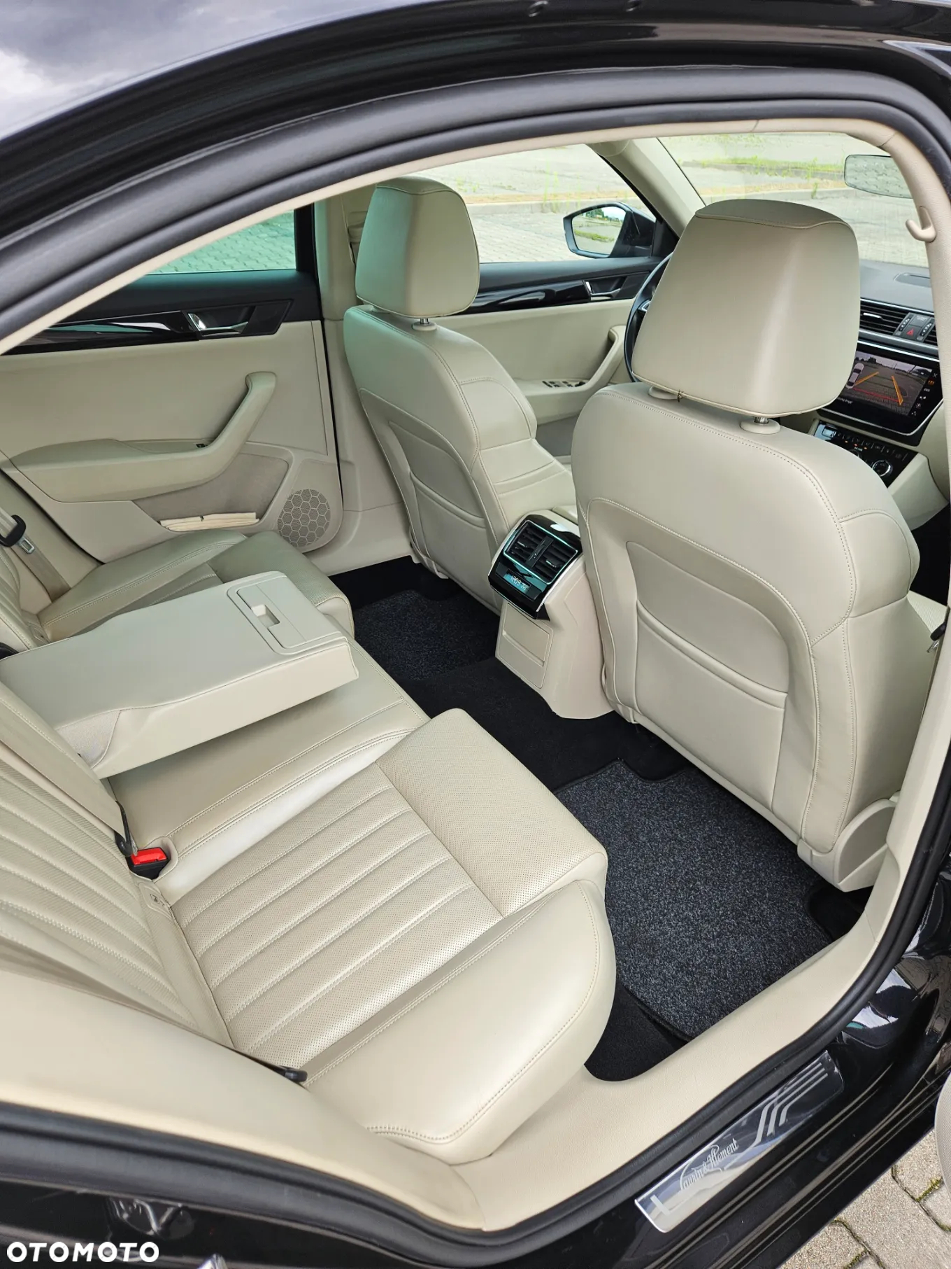 Skoda Superb 2.0 TDI L&K - 12