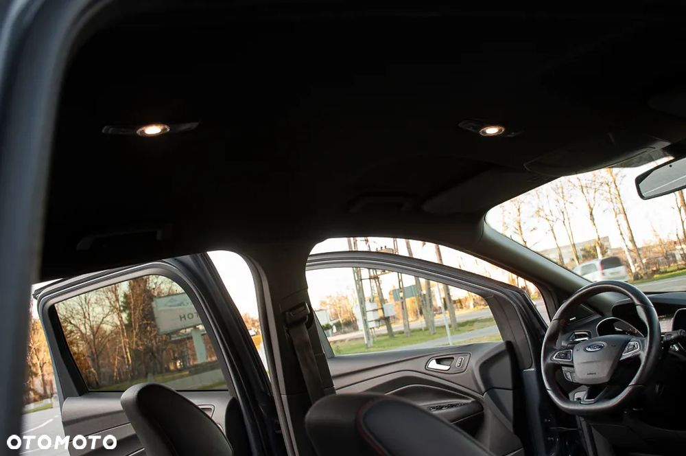 Ford Kuga 2.0 TDCi 4x4 ST-Line - 24