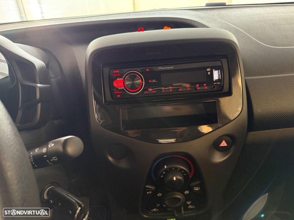 Toyota Aygo x-cite - 11