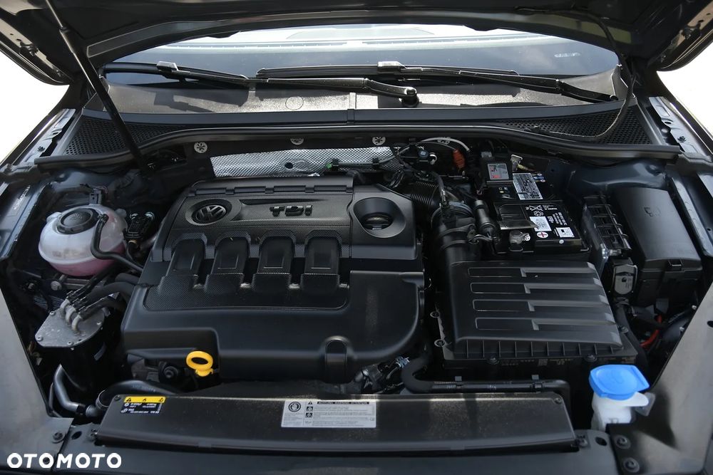 Volkswagen Passat 2.0 TDI (BlueMotion Technology) DSG Highline - 37