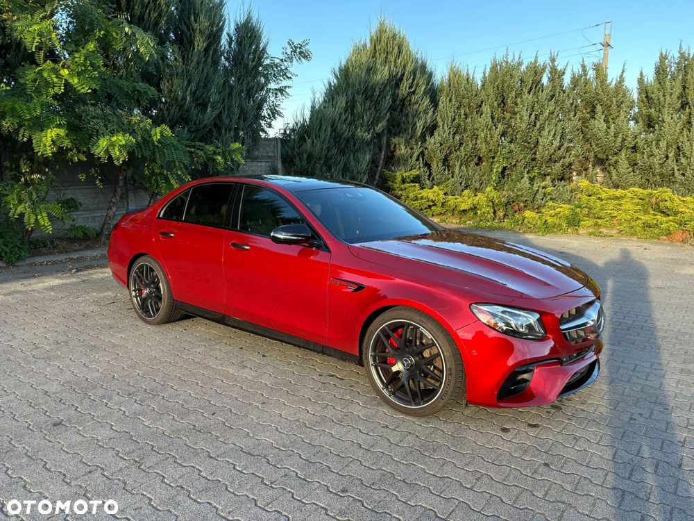 Mercedes-Benz Klasa E AMG 63 S 4Matic AMG Speedshift 9G-MCT - 30