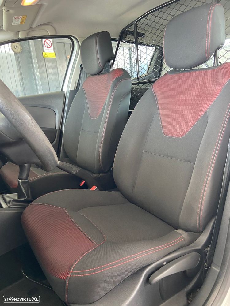 Renault Clio - 11
