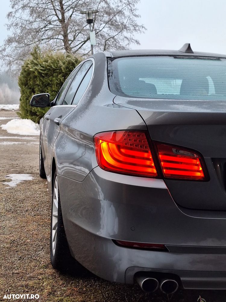 BMW Seria 5 520d Aut. - 27