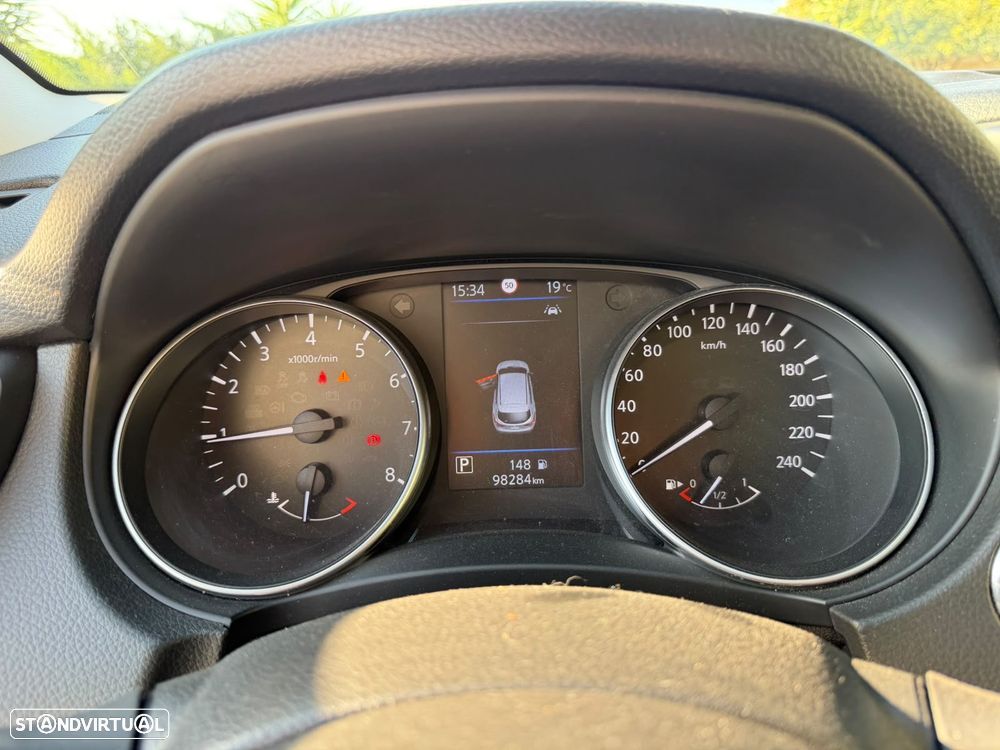Nissan Qashqai 1.3 DIG-T N-Connecta DCT - 11