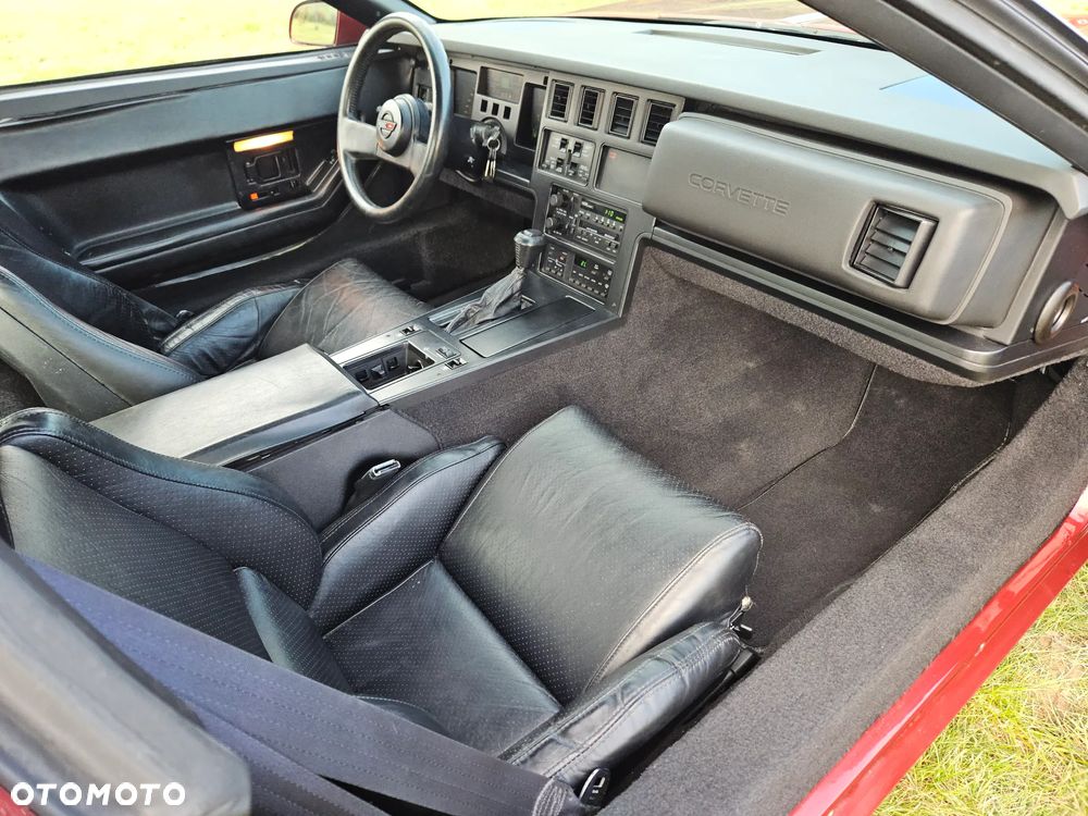 Chevrolet Corvette - 13