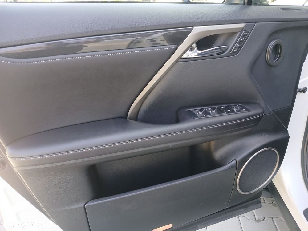 Lexus RX - 22
